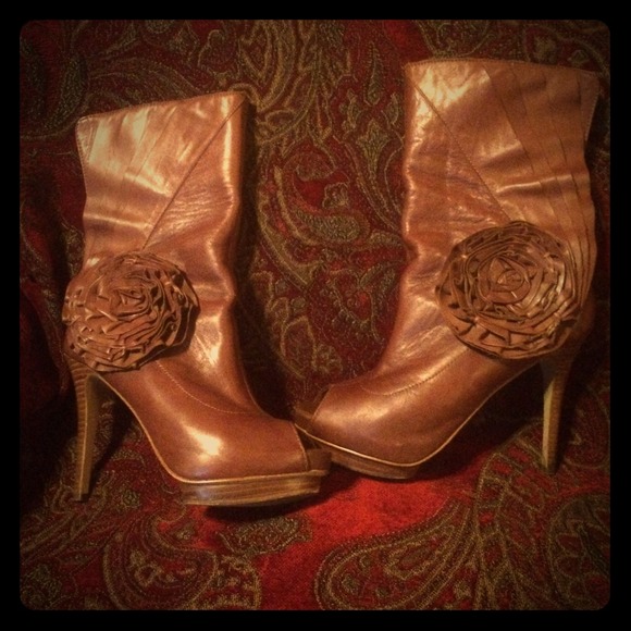 **REDUCED** Zigi Soho Leather Platform Booties