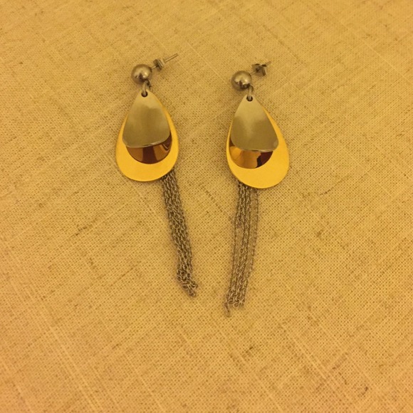 Stainless steel gold and silver earrings.