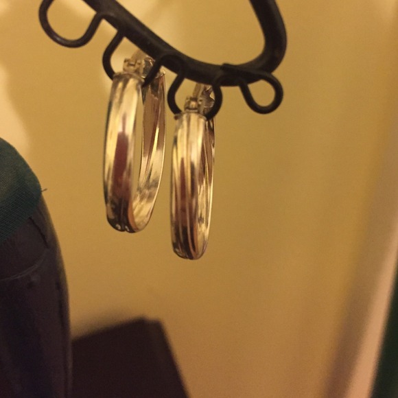 Silver earrings - Picture 2 of 2