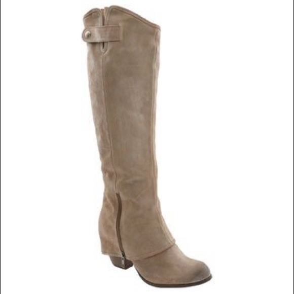 Knee high taupe suede boot sz 7 Fergie Ledger nwob
