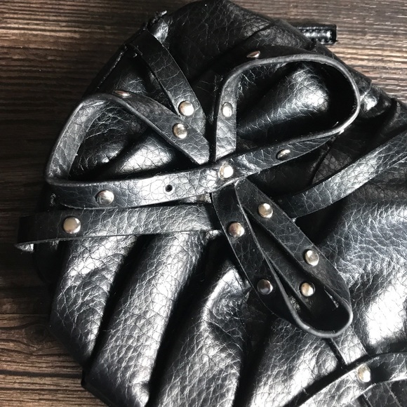 Black clutch purse - Picture 2 of 4