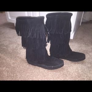 Minnetonka 3 layer fringed boot
