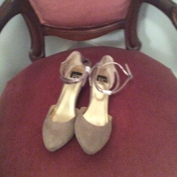 Shoes - Picture 2 of 2