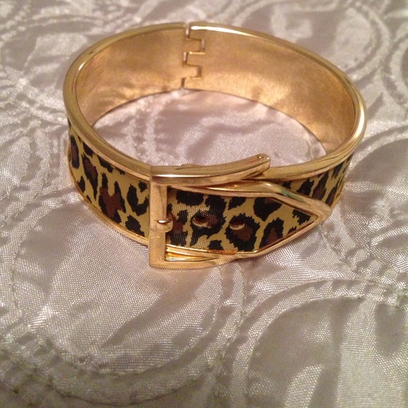 Gold tone leopard bracelet