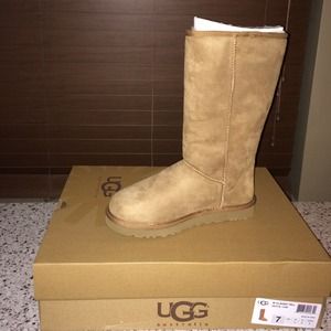Classic Tall UGGs. Chestnut, Women's size 7