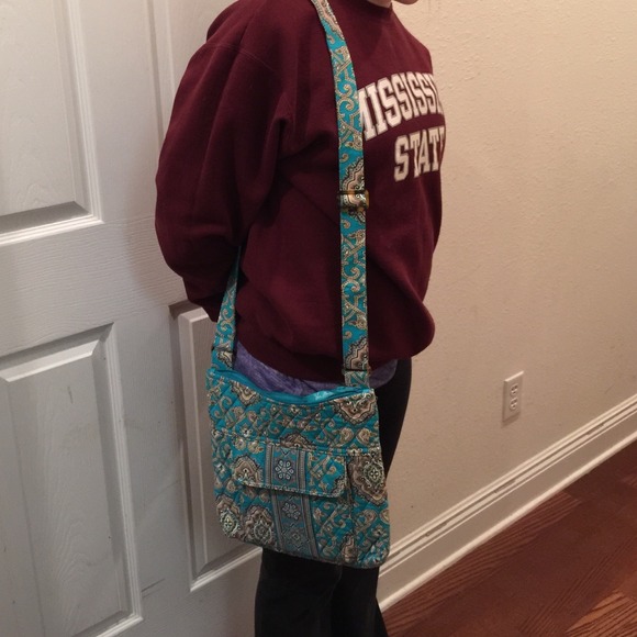 ❤️SOLD❤️Vera Bradley cross body purse