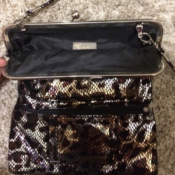 Clutch/Purse. - Picture 3 of 4