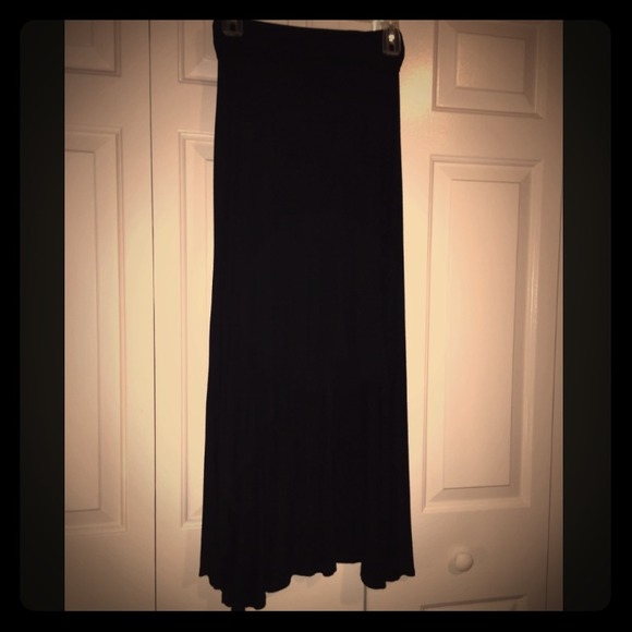 Long in back/Short in front Black Skirt