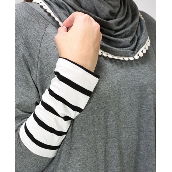 🆕The LYNN cowl neck striped top - CHARCOAL - Picture 3 of 4