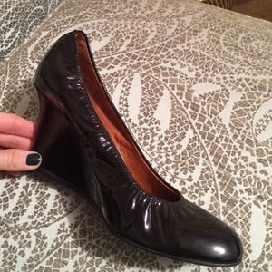 LANVIN patten leather wedges. Burgundy Gunmetal.