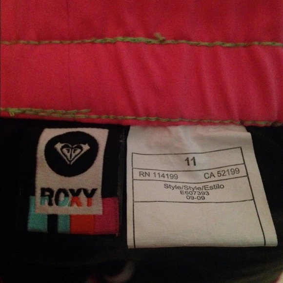 Cute Roxy Mini Surf Shorts - Picture 3 of 3