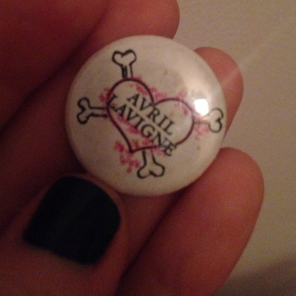 Avril Lavigne Best Goddamm Tour Era Button