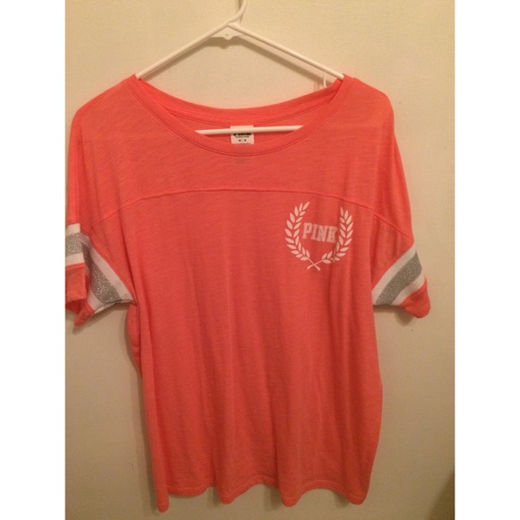 Victoria Secret PINK T-SHIRT