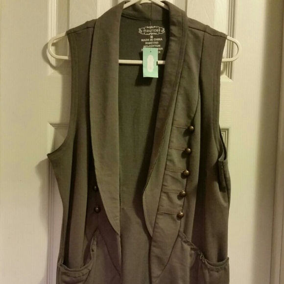 Gray military vest (knit)