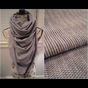 SOLD! Lululemon Silverspoon  mini check pique viny