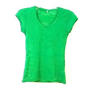 Simple green tee
