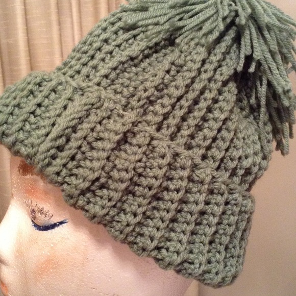 Warm hat - Picture 2 of 2