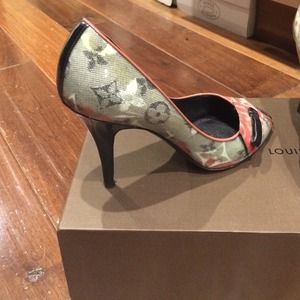 Louis Vuitton Heel