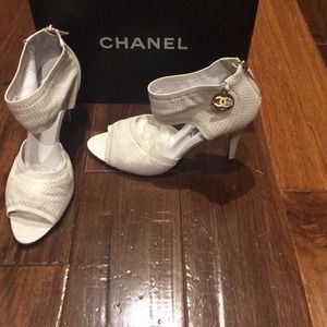 CHANEL Sandal Heel's