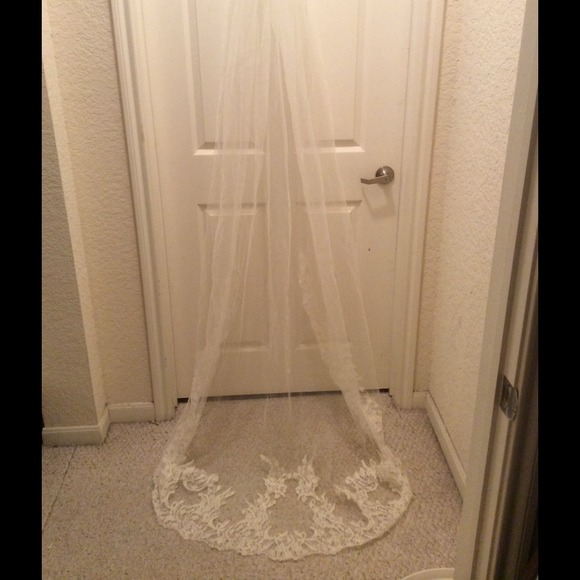 Customize lace end veil