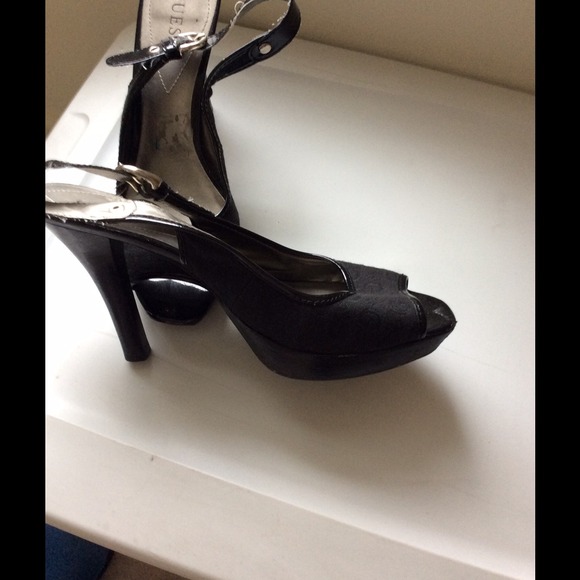 Guess Slingbacks - Picture 2 of 4