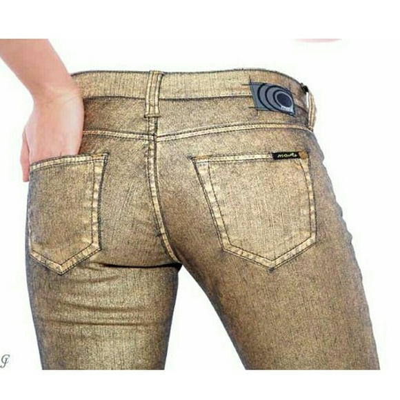 S.o.l.d - Picture 3 of 4