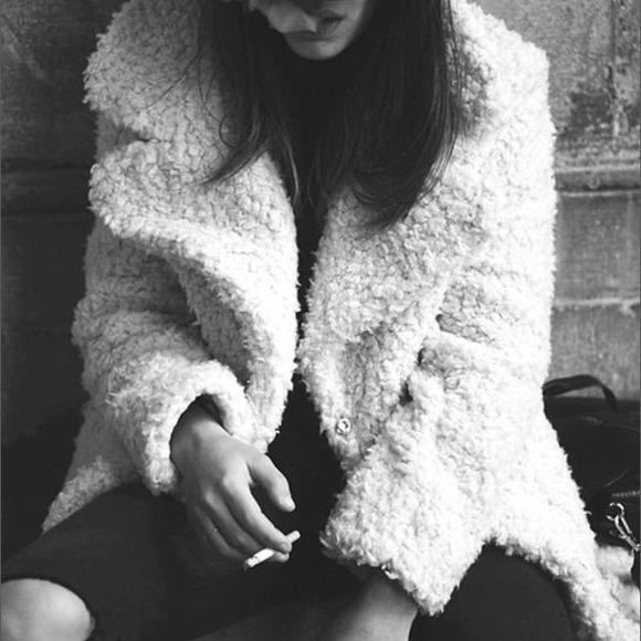 Who makes this coat?