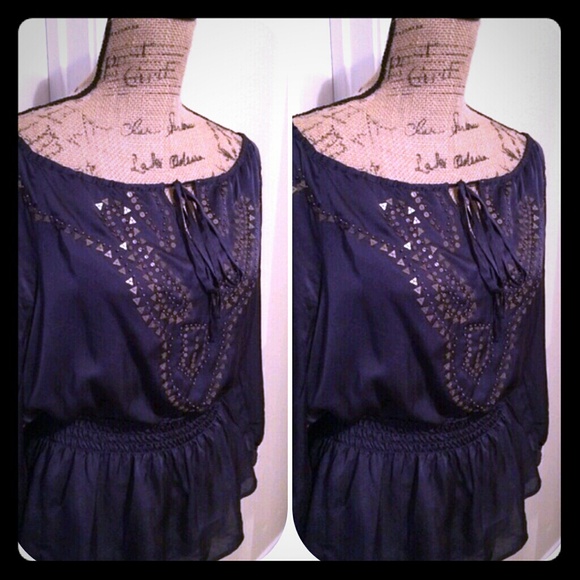 GORGEOUS SILK BEBE BLOUSE!