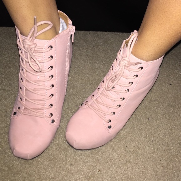 🌟Blush Pink Booties