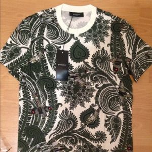 AUTHENTIC Givenchy white/green paisley t-shirt