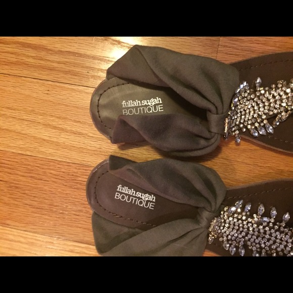 Rhinestone flip flops with green suede straps - Picture 2 of 3