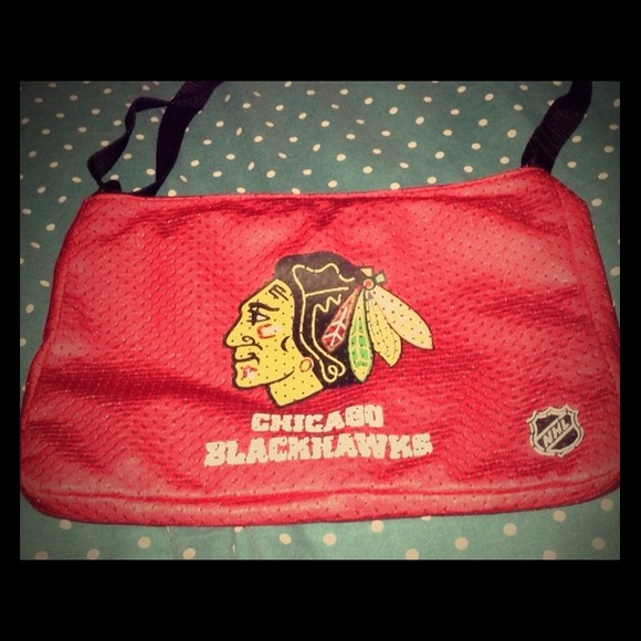 Blackhawks purse
