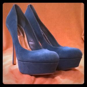 Steve Madden Ally Platforms size 10