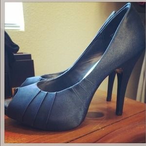 Blue satin heels *never worn*