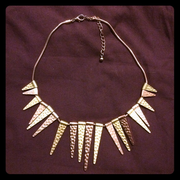 Edgy spike necklace
