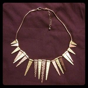 Edgy spike necklace