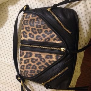 Jessica Simpson purse