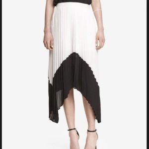 Express black and white skirt
