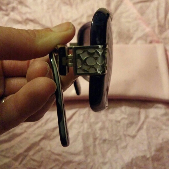 AUTHENTIC Like new COACH SUNGLASSES - Picture 2 of 3