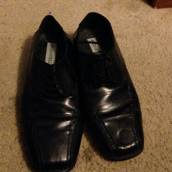Black Dress shoes by Hugo Vitelli