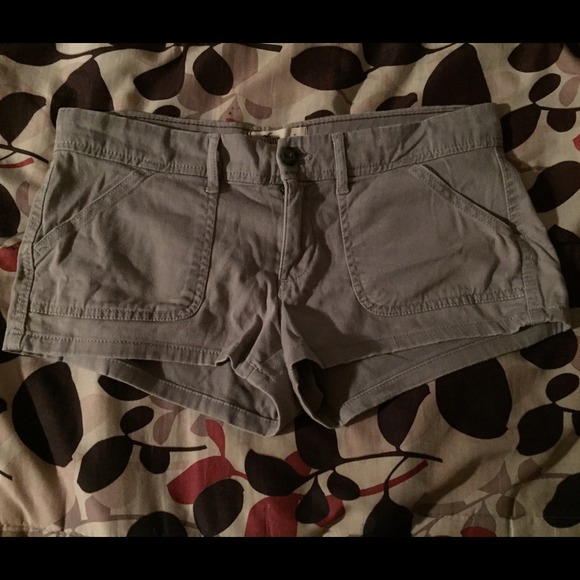 Khaki Hollister Shorts