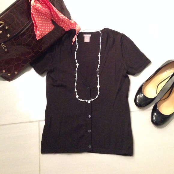 ⭐️Ann Taylor⭐️ Black Short Sleeve Cardigan