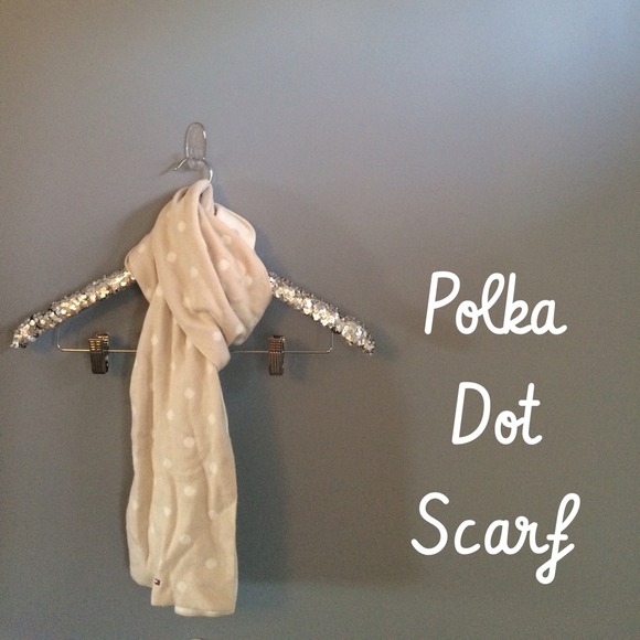 ❌SOLD❌Polka Dot Scarf