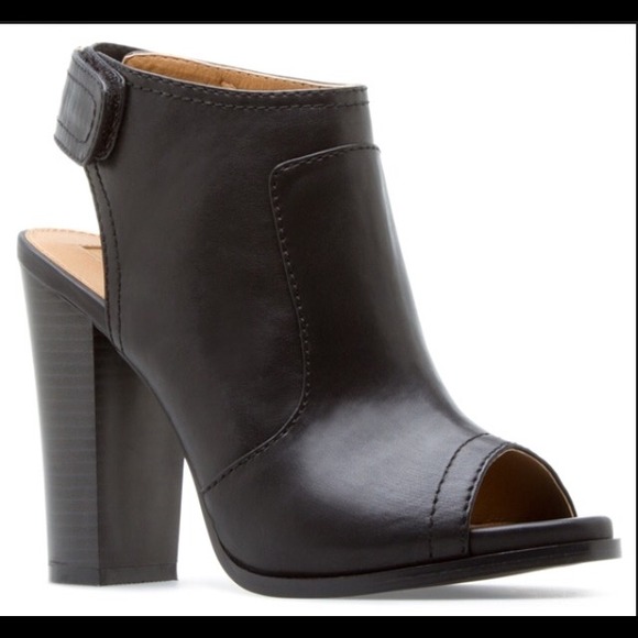 Leila Stone Shoes - NEW Leila Stone Black PeepToe Bootie