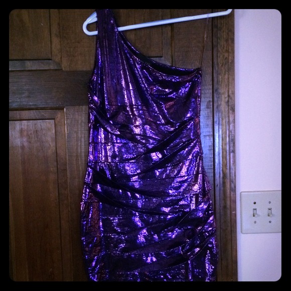 💃Metallic purple one shoulder party dress! 🎉