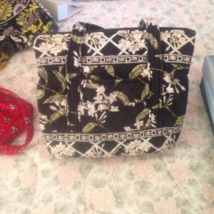 Medium Vera Bradly Zip Tote