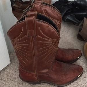 Laredo cowgirl boots