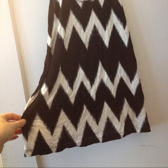 NWOT H&M Parachute Tank Top - Picture 2 of 2