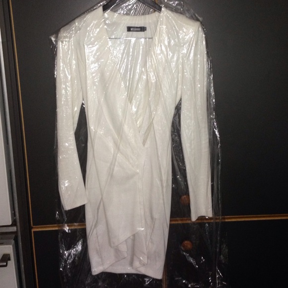 Missguided Dress (Amaline) - Picture 2 of 4