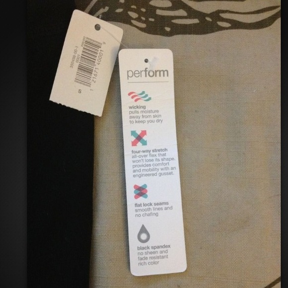 SOLD. NWT Gap Fit Shorts - Picture 2 of 2